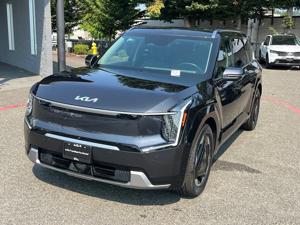 Certified 2024 Kia EV9 Land AWD/4WD image 3