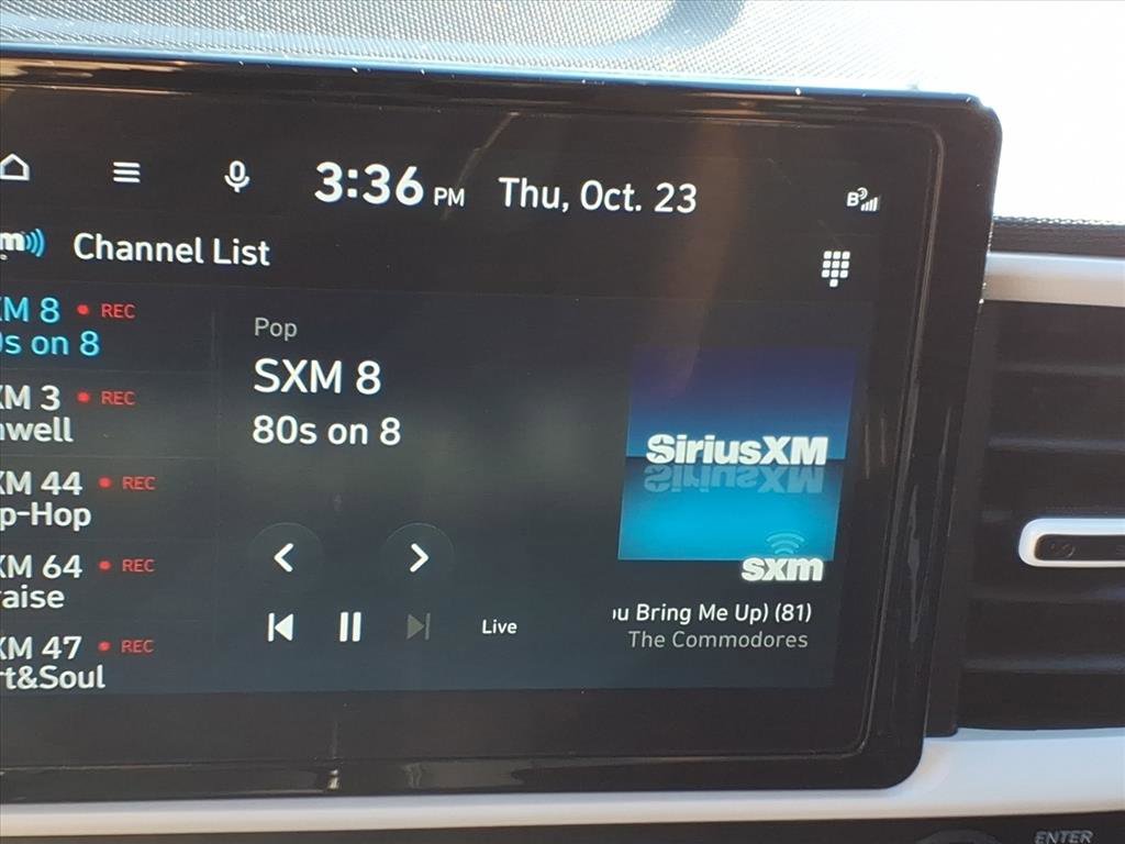 Used 2025 Hyundai Venue Limited image 14