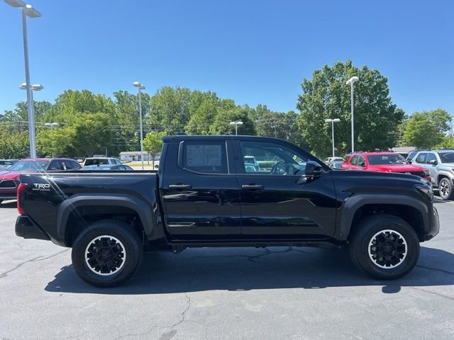 Used 2024 Toyota Tacoma TRD Off-Road AWD/4WD image 5