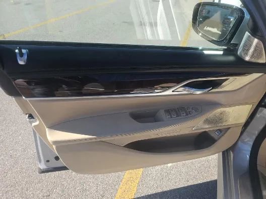 Used 2019 BMW 740i 740i Sedan 4D w/ Executive Package image 14