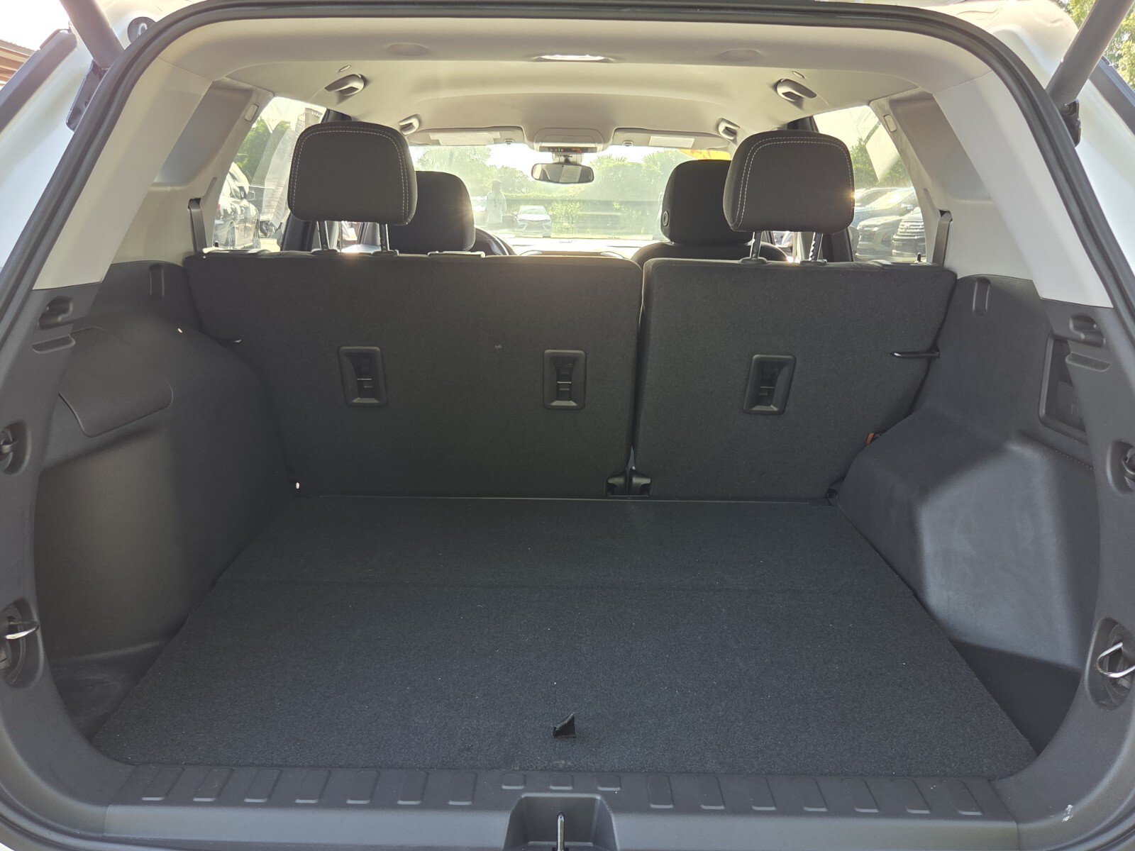 Certified 2024 GMC Terrain SLE w/ Driver Convenience Package FWD image 13