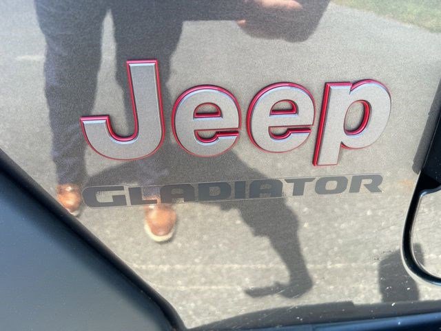 Used 2020 Jeep Gladiator Rubicon AWD/4WD image 4
