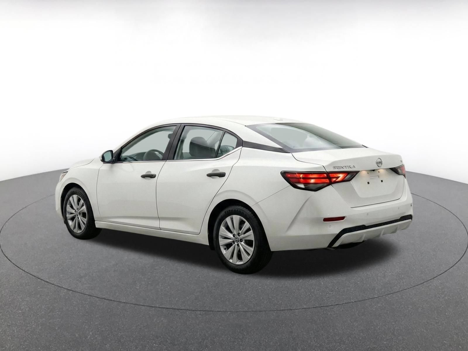 Used 2025 Nissan Sentra S FWD image 5