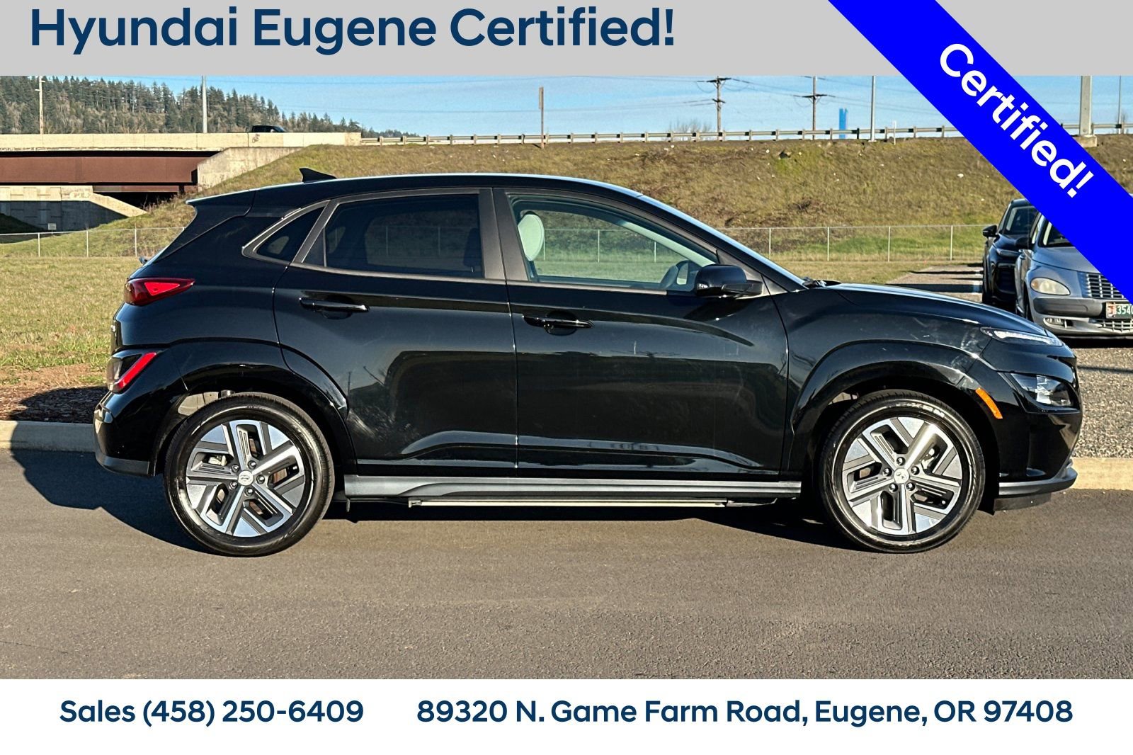 Used 2023 Hyundai Kona SE w/ Cargo Package image 2