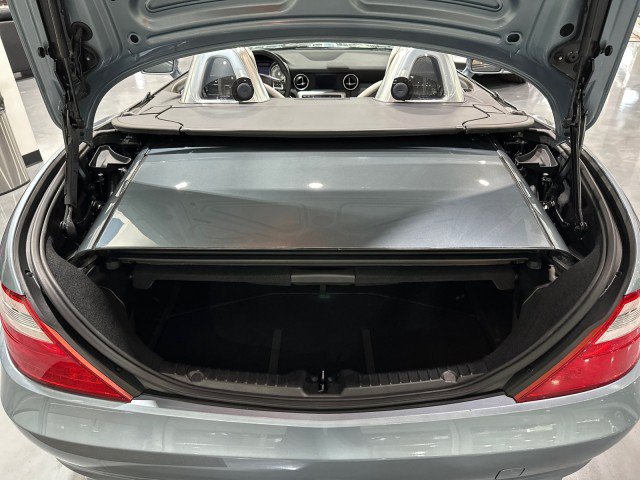 Used 2013 Mercedes-Benz SLK 250 image 32