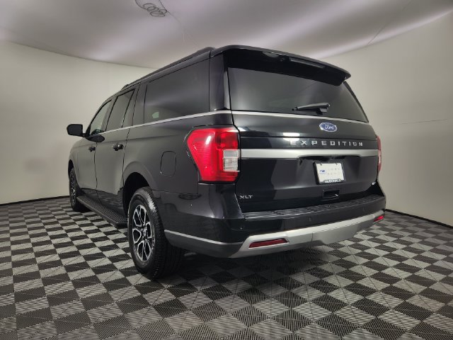 Used 2024 Ford Expedition Max XLT AWD/4WD image 3