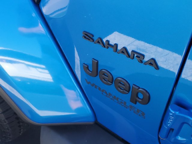 Used 2022 Jeep Wrangler Unlimited Sahara AWD/4WD image 28