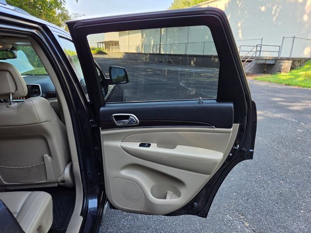Used 2014 Jeep Grand Cherokee Limited w/ Trailer Tow Group IV RWD image 26