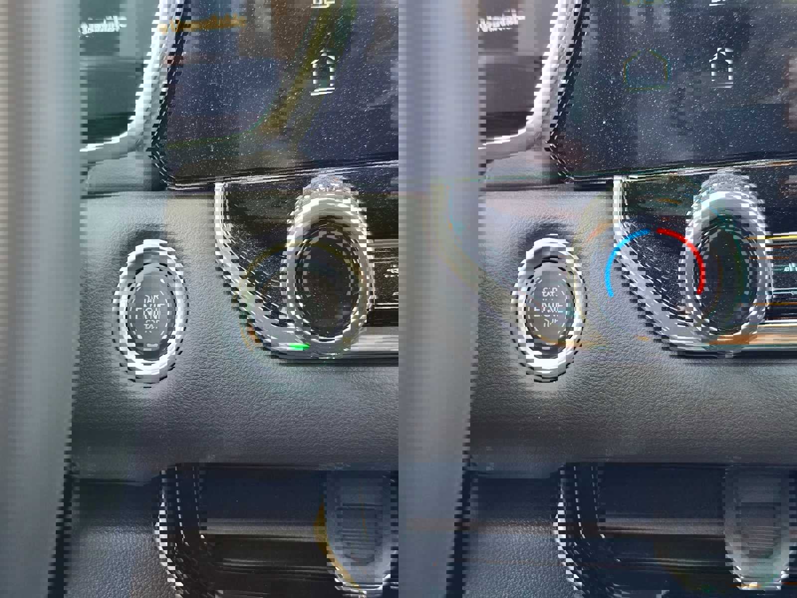 New 2024 GMC Canyon Elevation w/ Convenience Package image 30