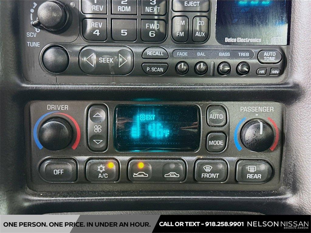 Used 2004 Chevrolet Corvette Coupe w/ Roof Package image 14