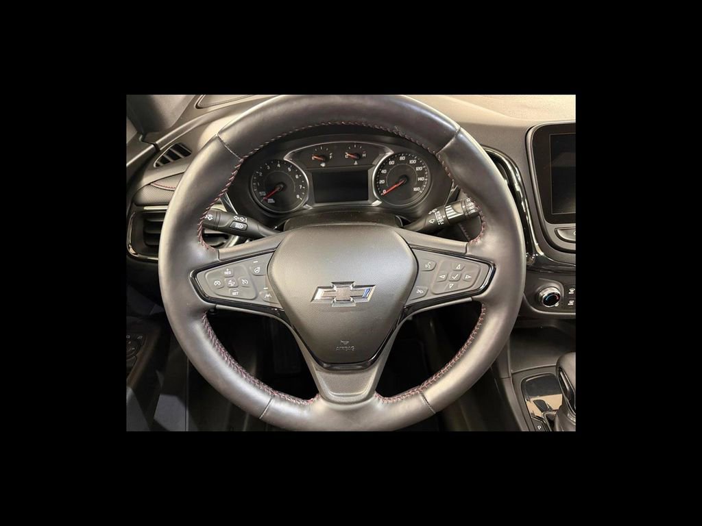 Used 2022 Chevrolet Equinox RS w/ Infotainment Package image 14