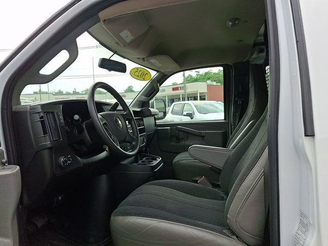 Used 2025 Chevrolet Express 2500 w/ Driver Convenience Package RWD image 24