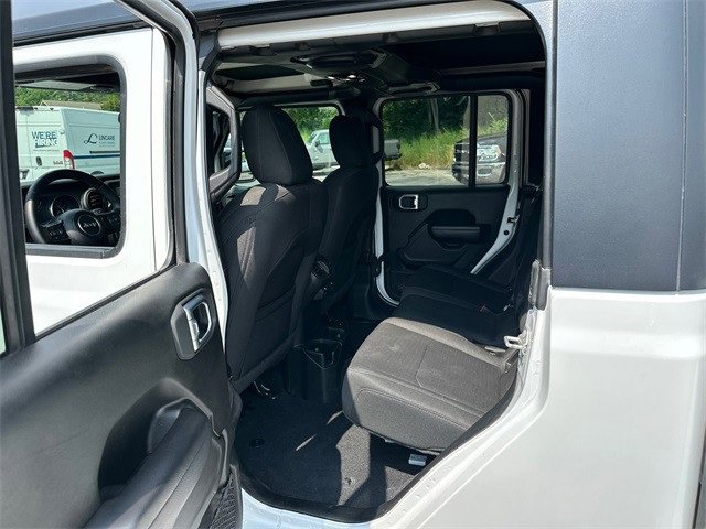 Used 2021 Jeep Gladiator Willys image 11
