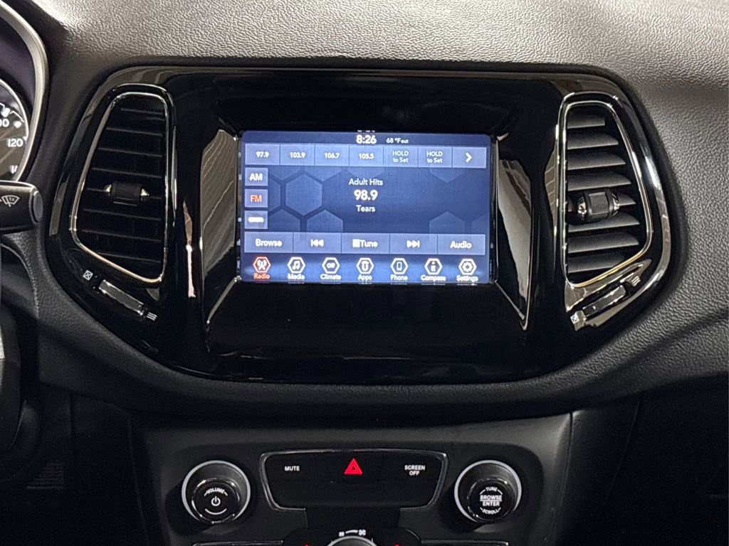Used 2020 Jeep Compass Latitude image 19