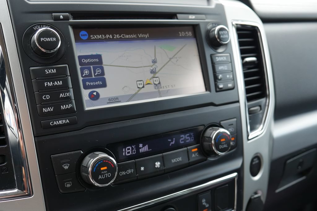 Used 2018 Nissan Titan PRO-4X AWD/4WD image 17