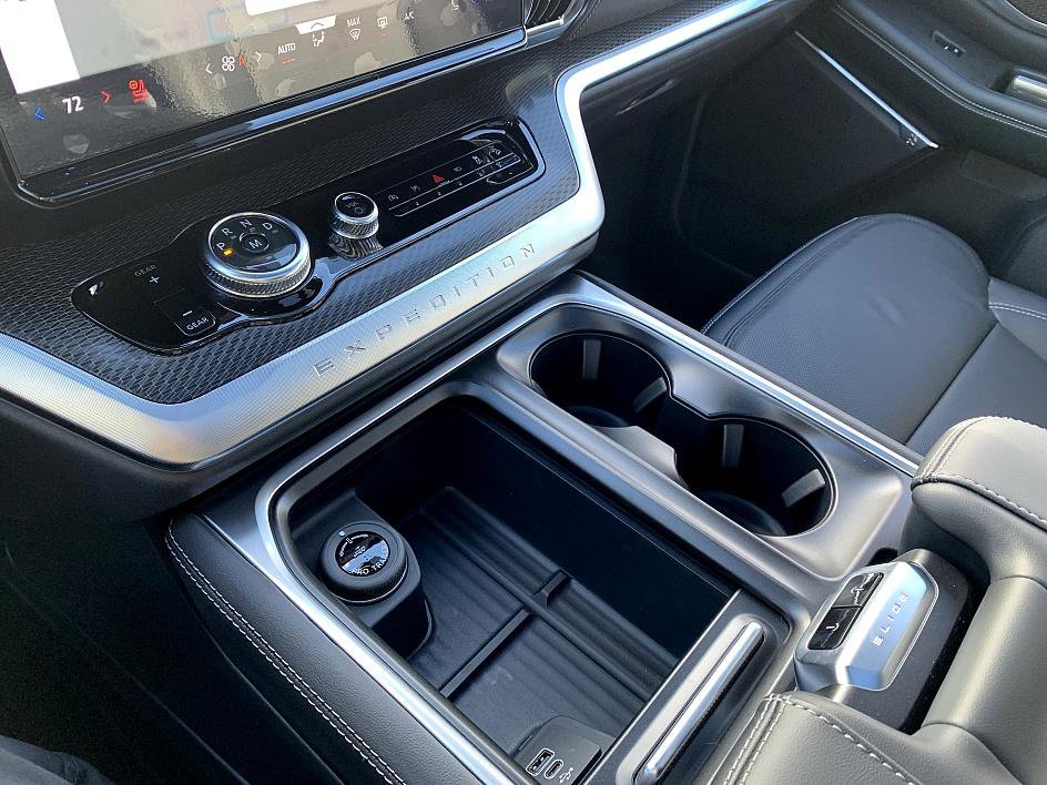 New 2026 Ford Expedition Max Platinum w/ Stealth Appearance Package image 19