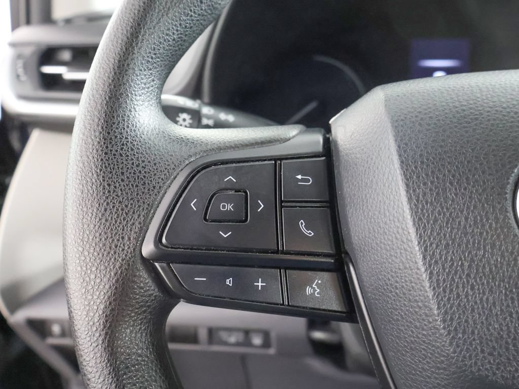 Used 2024 Toyota Sienna LE AWD/4WD image 38