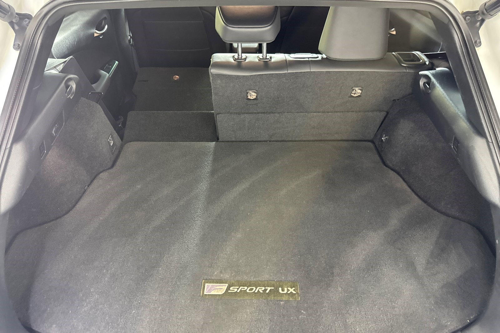 Used 2019 Lexus UX 250h F Sport AWD/4WD image 24