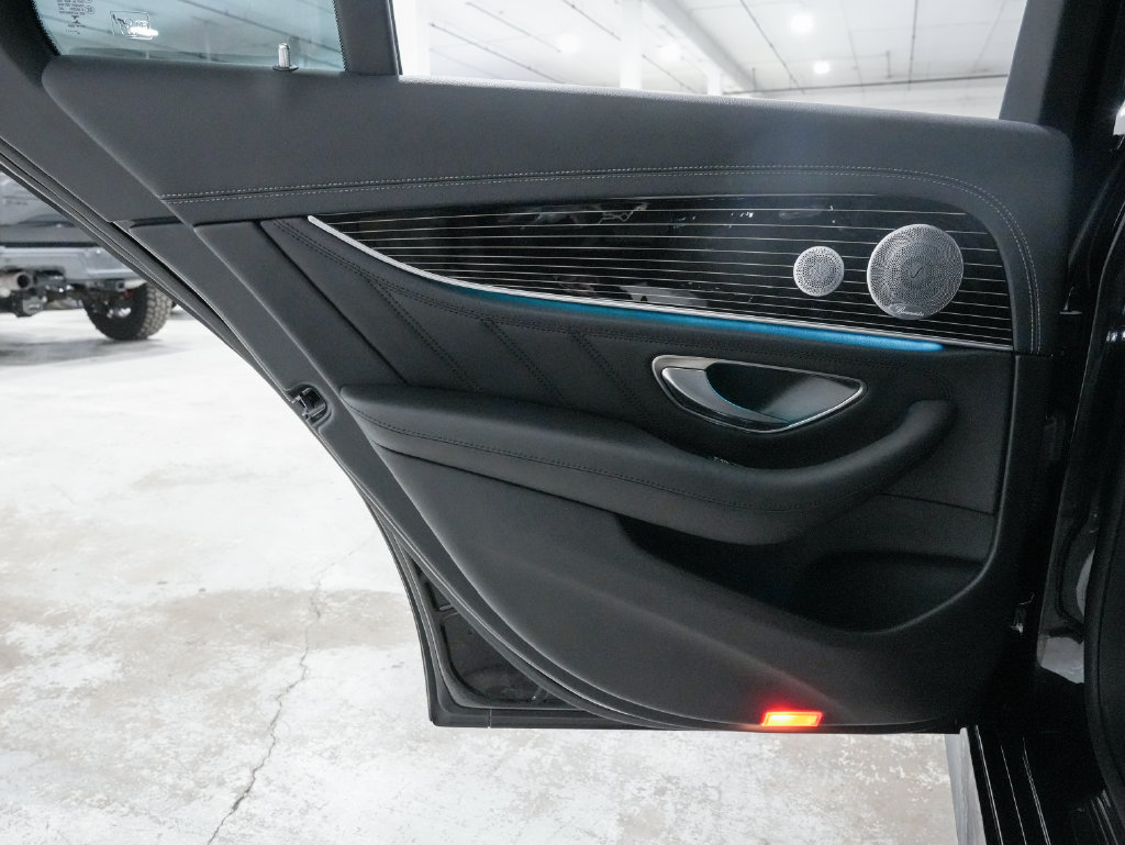 Used 2019 Mercedes-Benz E 53 AMG 4MATIC Sedan w/ Parking Assistance Package image 39