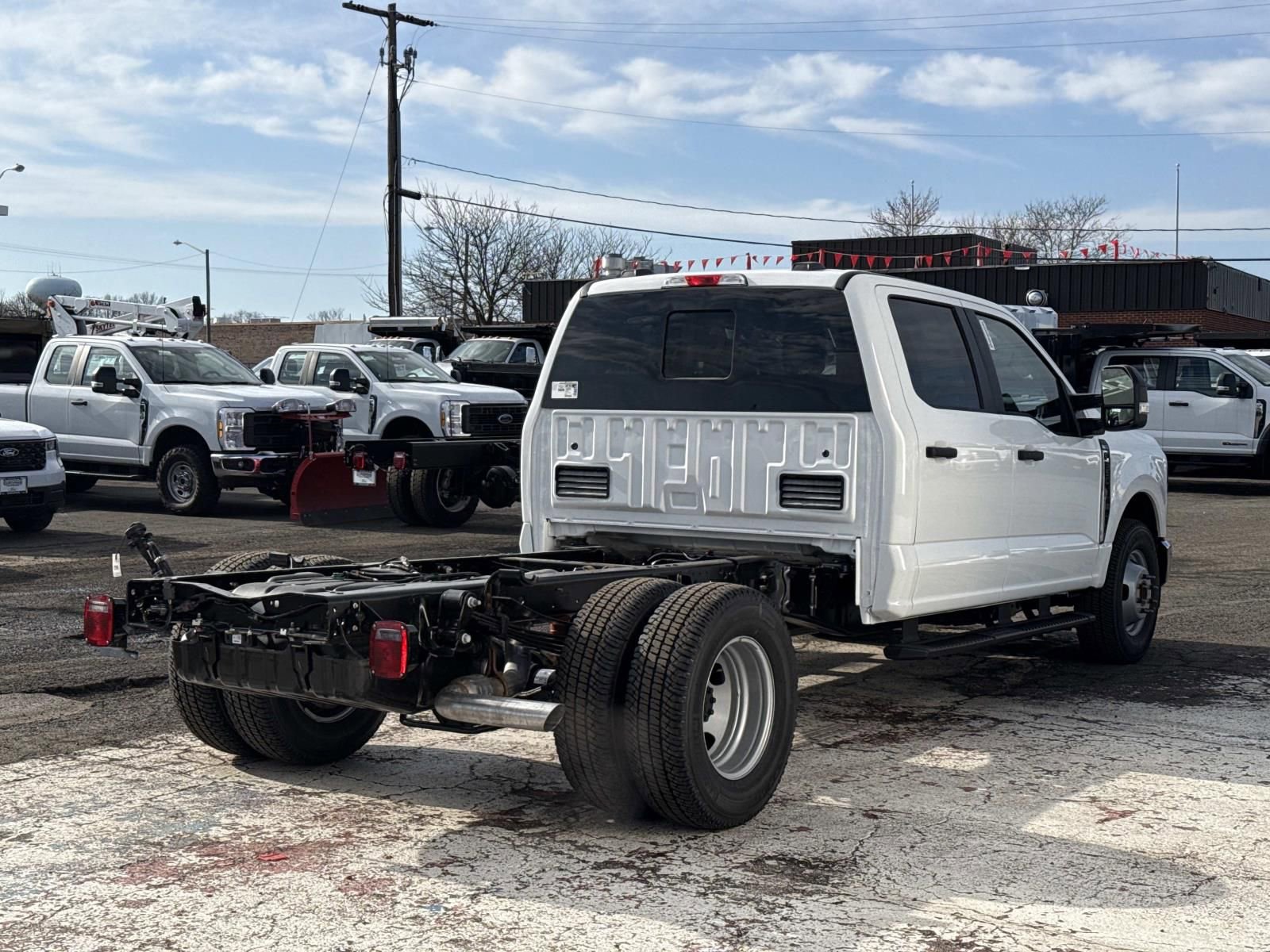 New 2026 Ford F350 XL w/ XL Chrome Package image 3