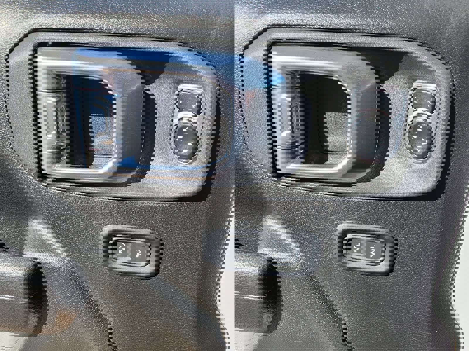 Used 2024 Jeep Wrangler Unlimited Rubicon w/ Convenience Group image 23