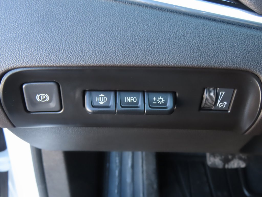 Used 2024 Buick Enclave Avenir w/ Avenir Technology Package image 14