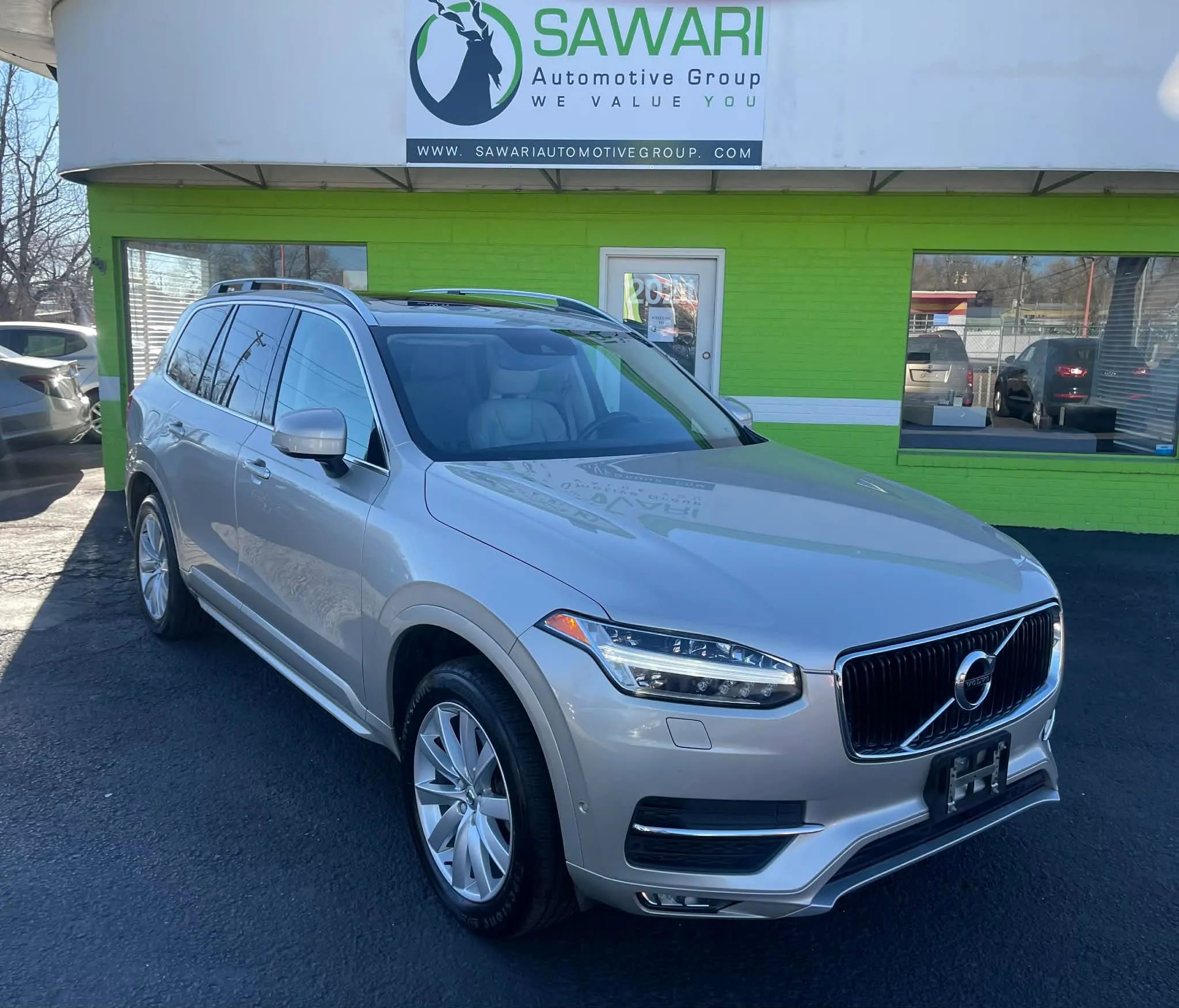 Used 2016 Volvo XC90 T6 Momentum w/ Momentum Plus Package