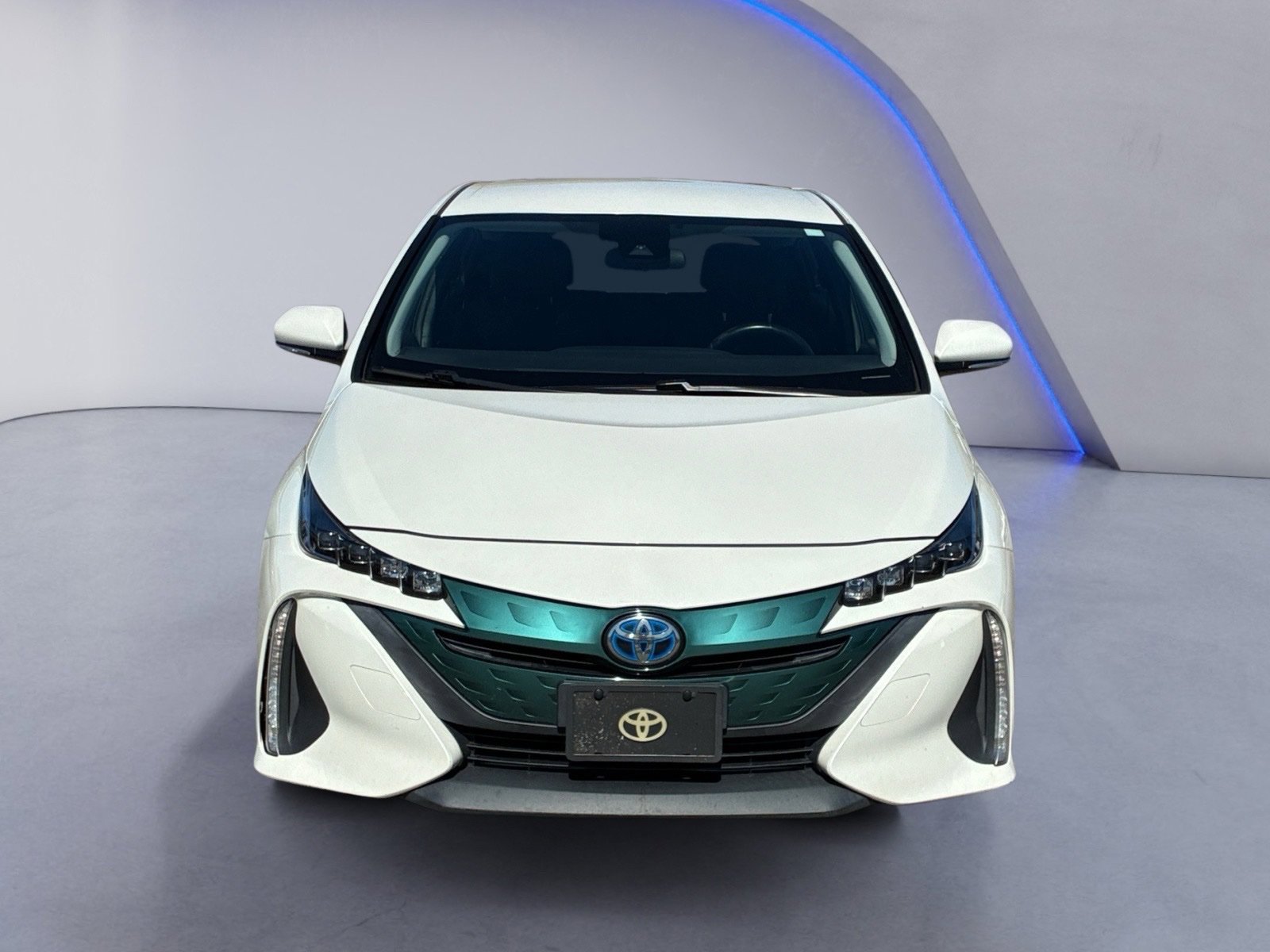 Used 2018 Toyota Prius Prime Plus FWD image 8