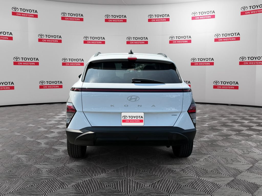 Used 2024 Hyundai Kona SEL AWD/4WD image 6