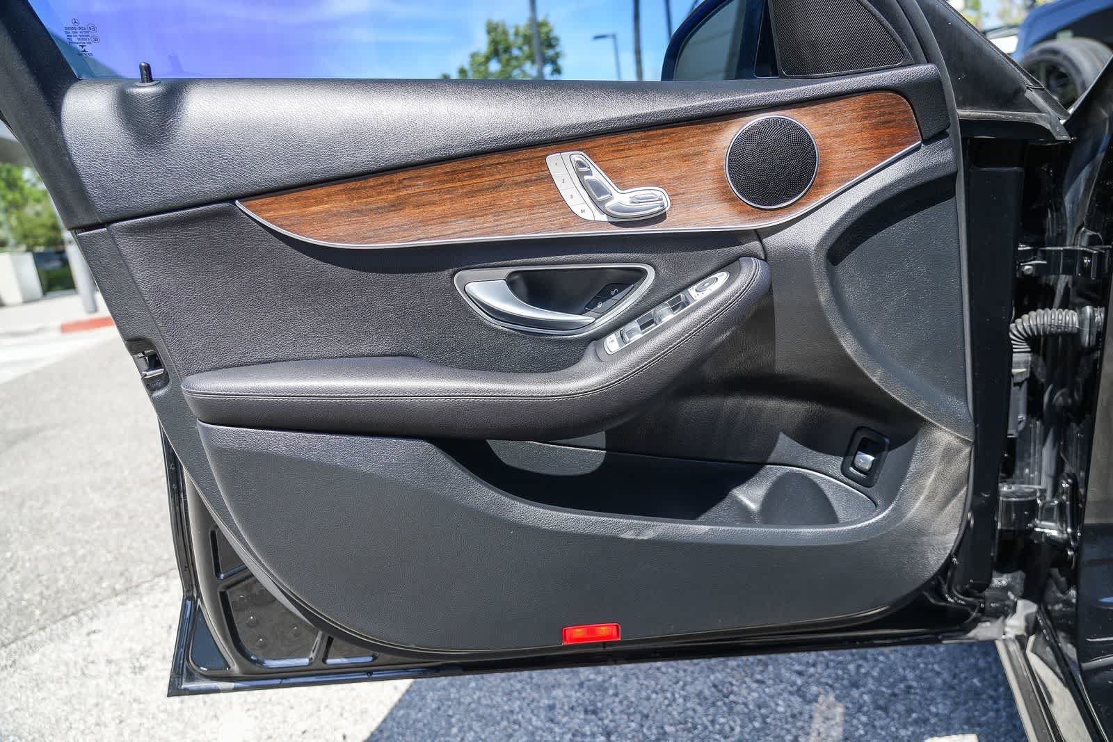 Used 2020 Mercedes-Benz C 300 Sedan image 19