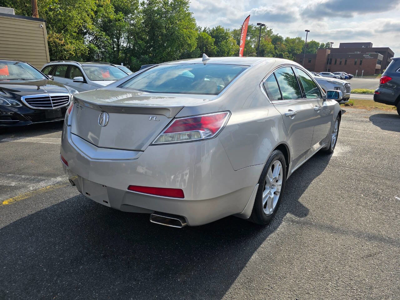 Used 2009 Acura TL w/ Technology Package FWD image 3