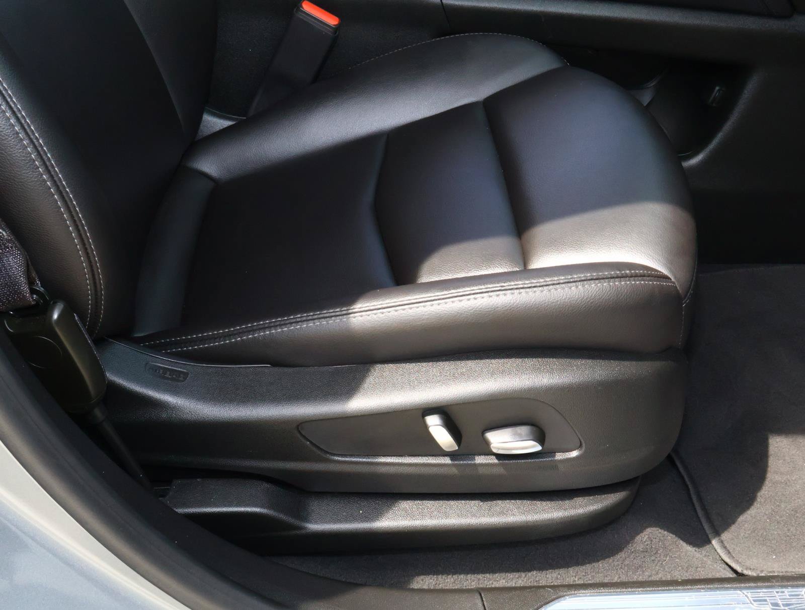 Used 2024 Cadillac XT5 Luxury FWD image 22