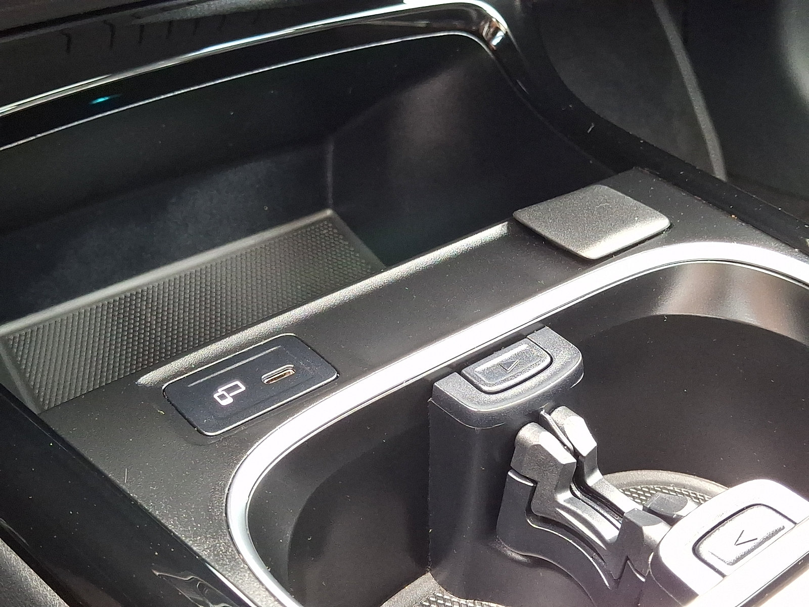 Certified 2022 Mercedes-Benz CLA 250 4MATIC image 25