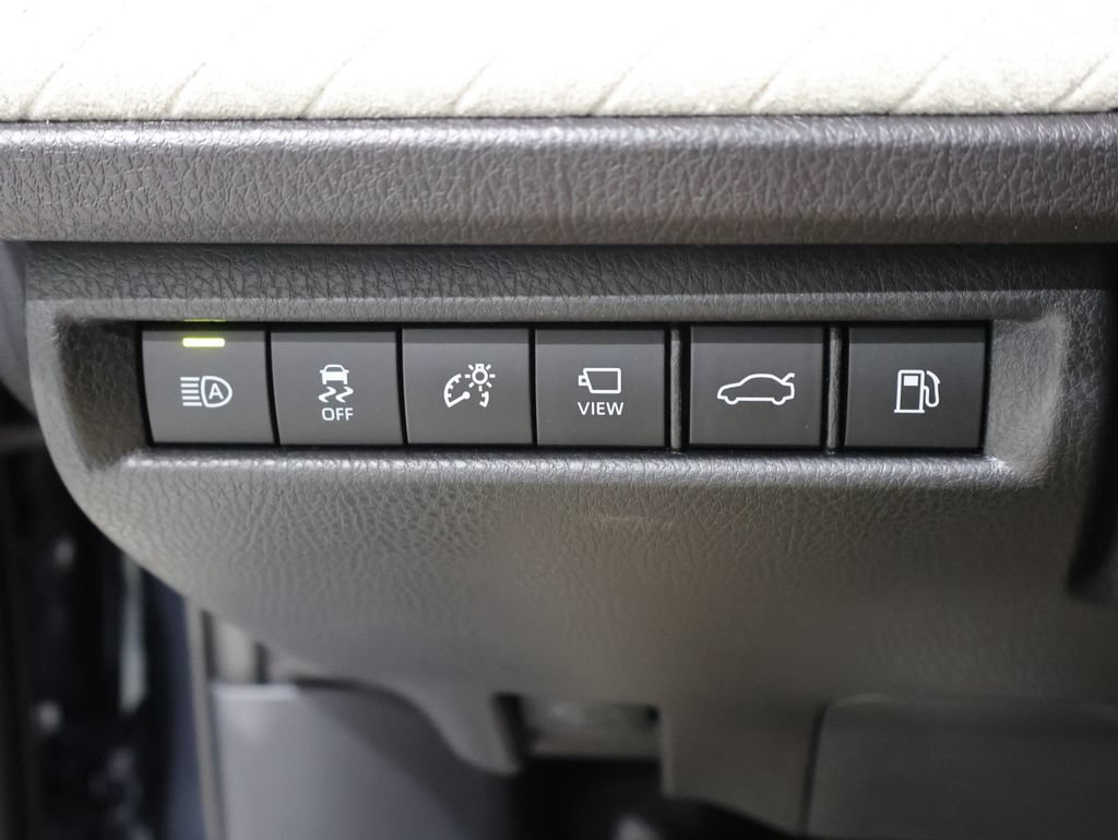 Used 2026 Toyota Camry XLE w/ Premium Plus Package FWD image 34