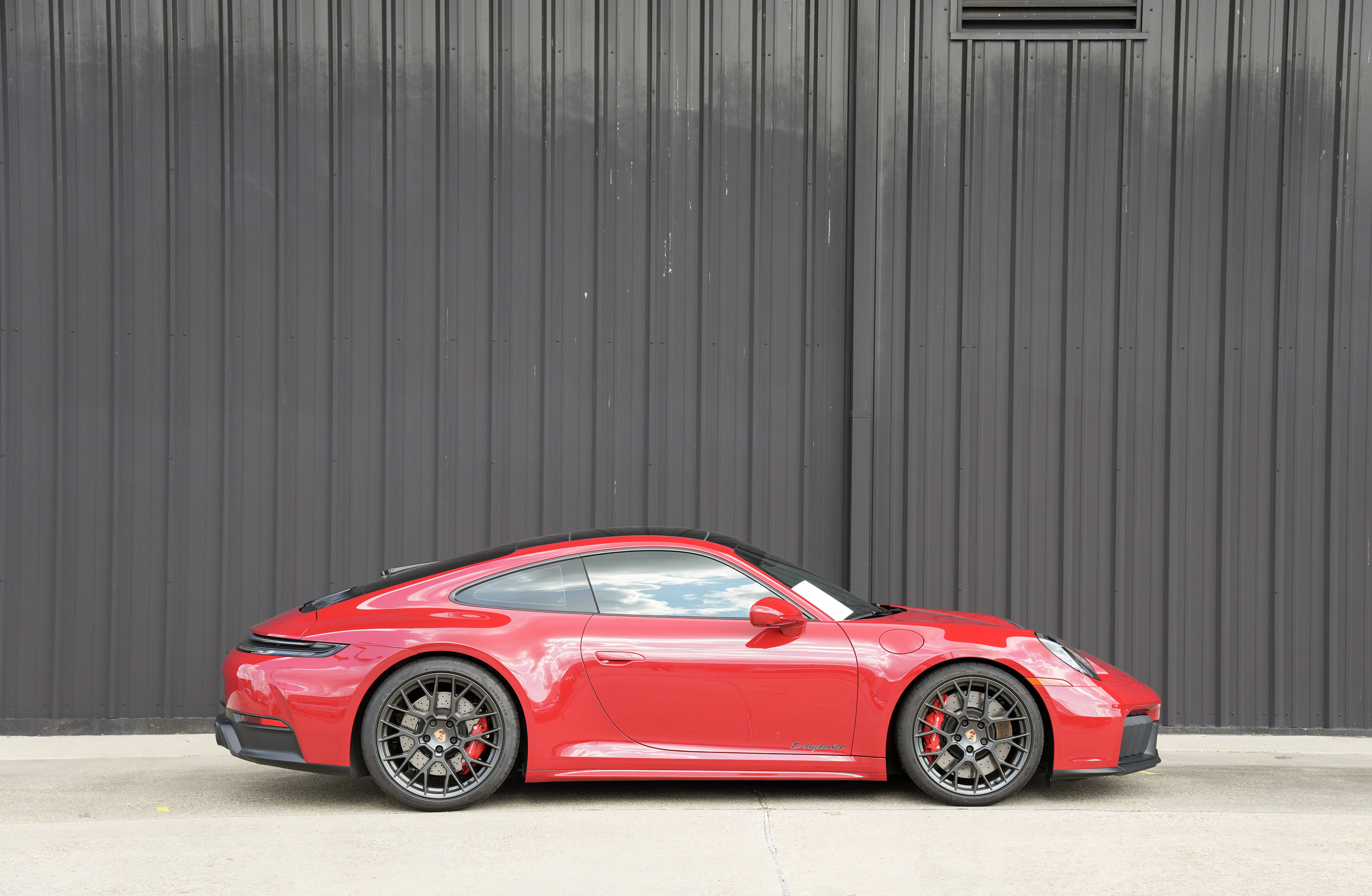 Certified 2025 Porsche 911 Carrera 4 GTS AWD/4WD image 6
