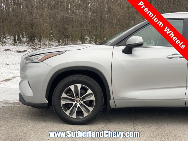 Used 2022 Toyota Highlander XLE image 10