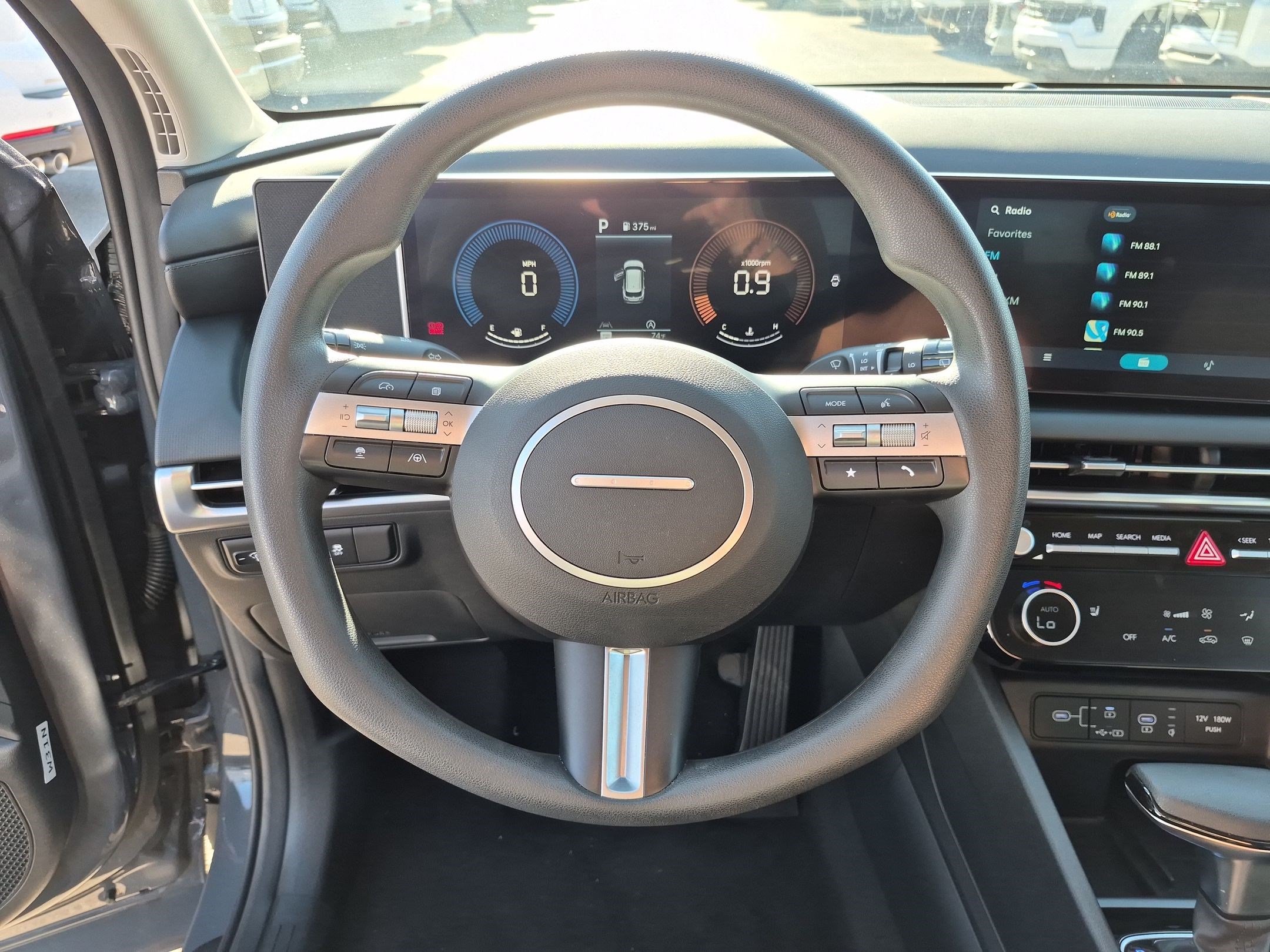 Used 2025 Hyundai Tucson SEL AWD/4WD image 16
