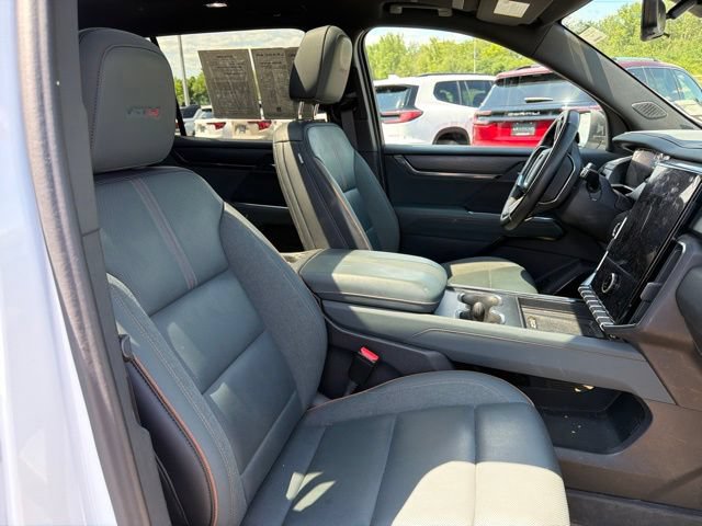Used 2024 GMC Acadia AT4 w/ Super Cruise Package AWD/4WD image 11