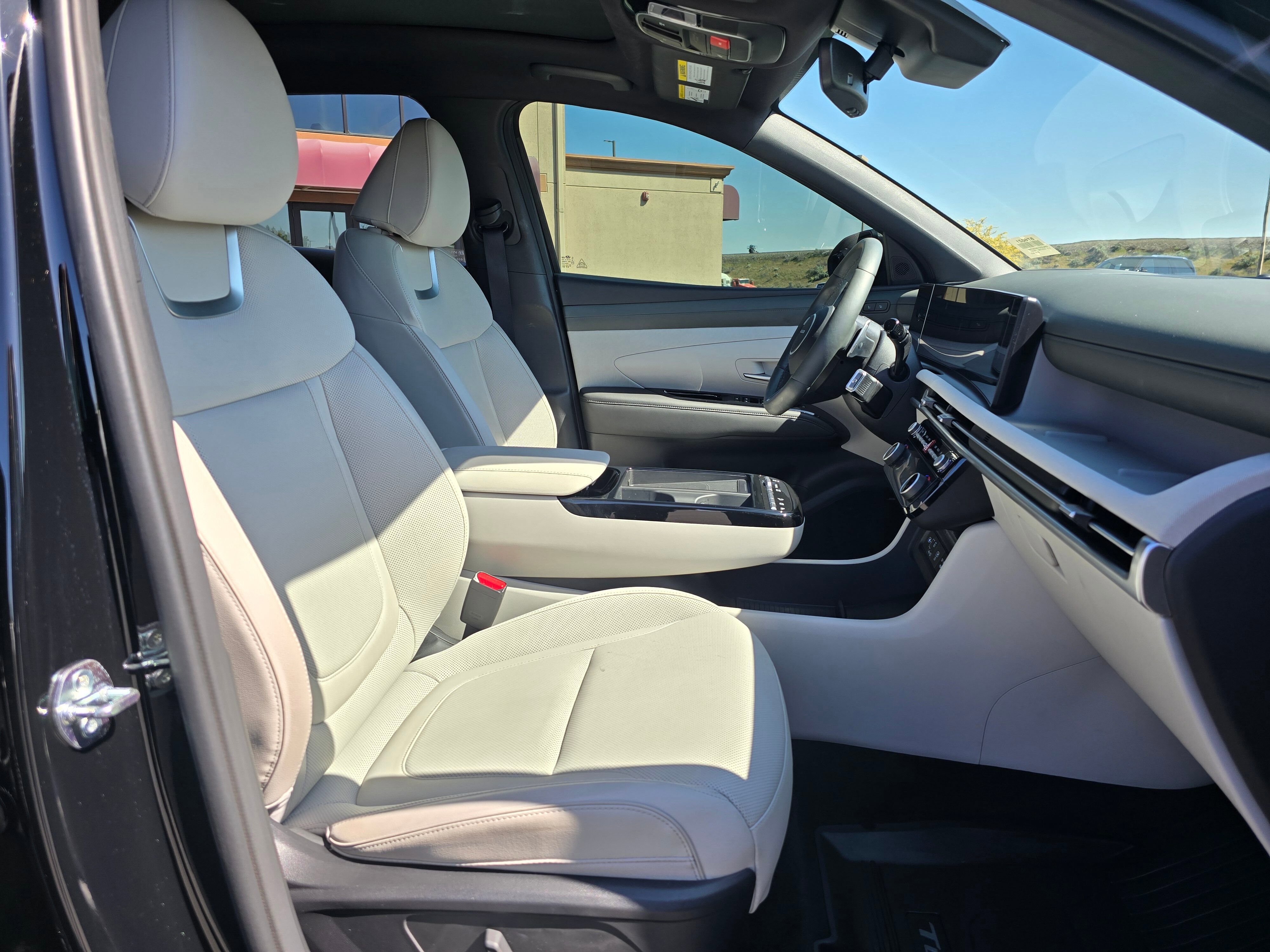 Used 2025 Hyundai Tucson Limited AWD/4WD image 44