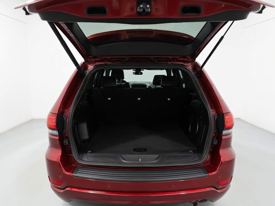 Used 2022 Jeep Grand Cherokee Laredo X RWD image 20