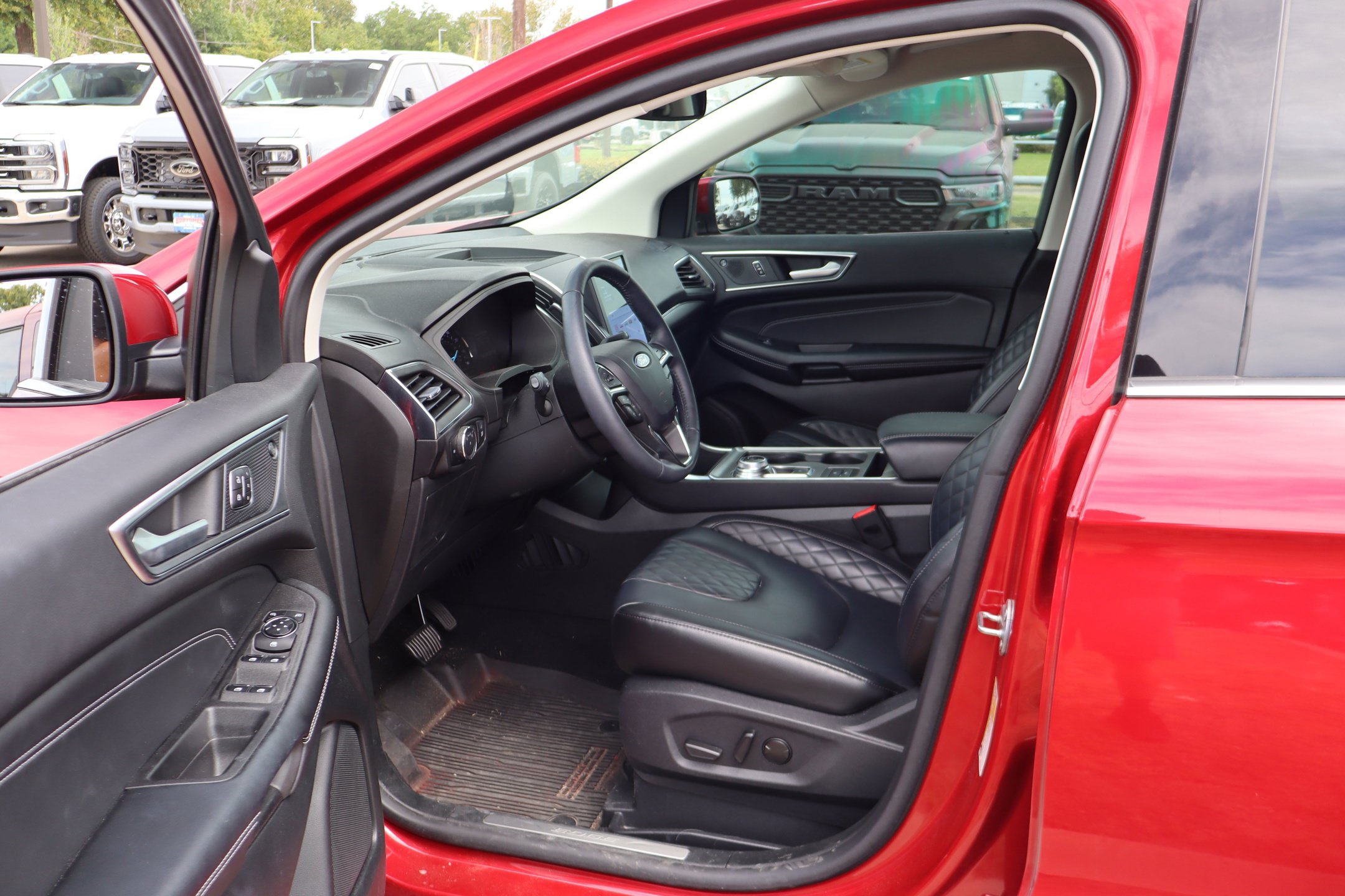 Used 2024 Ford Edge Titanium AWD/4WD image 26