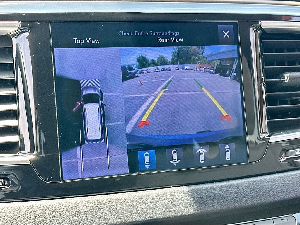 Used 2017 Chrysler Pacifica Touring-L Plus w/ Advanced Safetytec Group FWD image 14