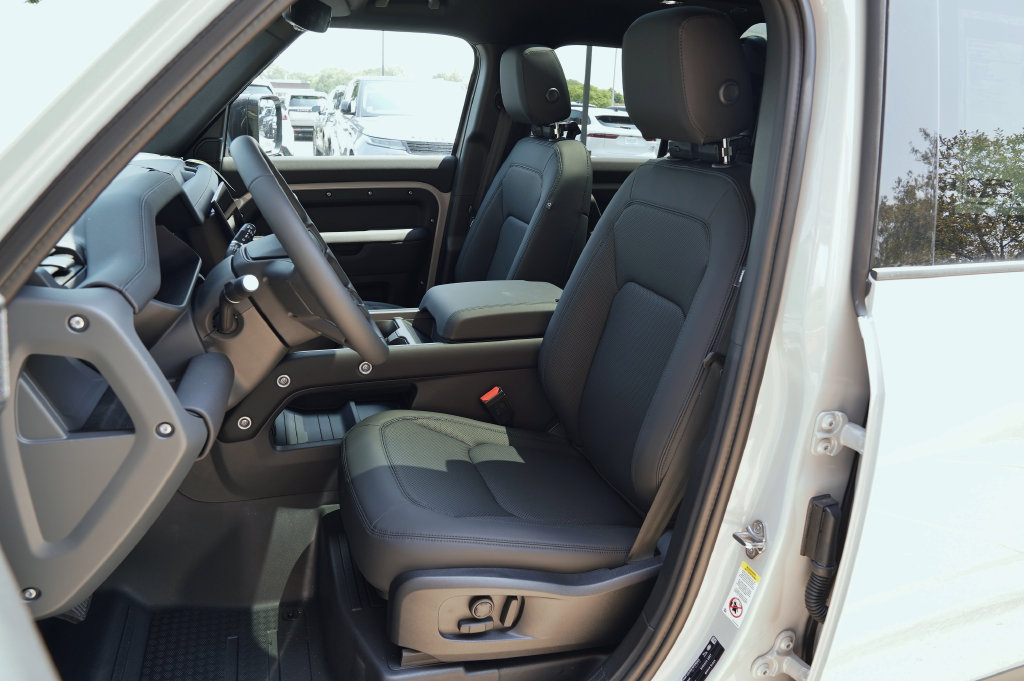 New 2026 Land Rover Defender 110 S AWD/4WD image 12