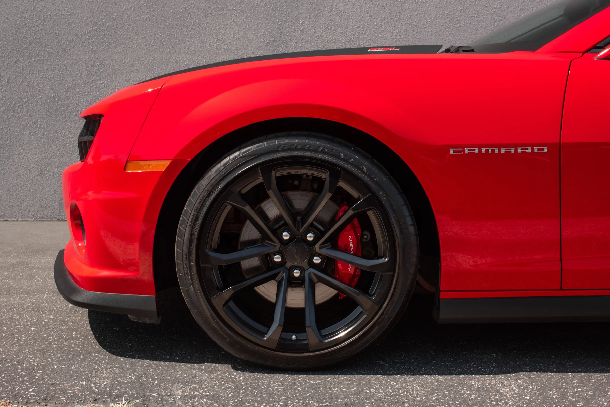 Used 2013 Chevrolet Camaro SS w/ SS Performance Package RWD image 36