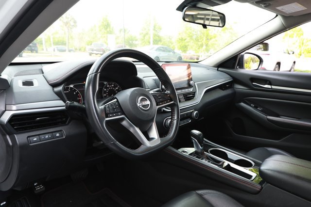Used 2024 Nissan Altima 2.5 SR FWD image 23