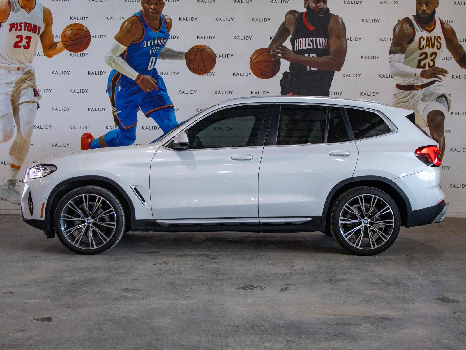 Used 2023 BMW X3 sDrive30i w/ Premium Package w/ZPA image 17