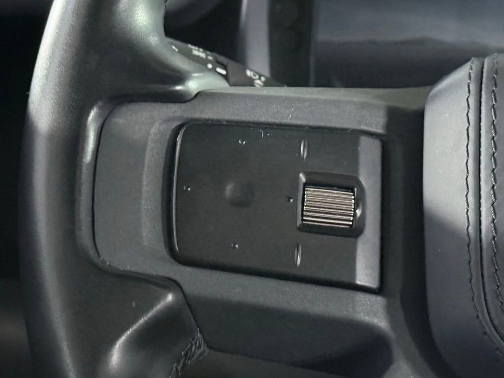 Used 2023 Land Rover Defender 110 X image 39