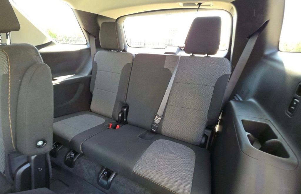 Used 2019 Chevrolet Traverse LT FWD image 10
