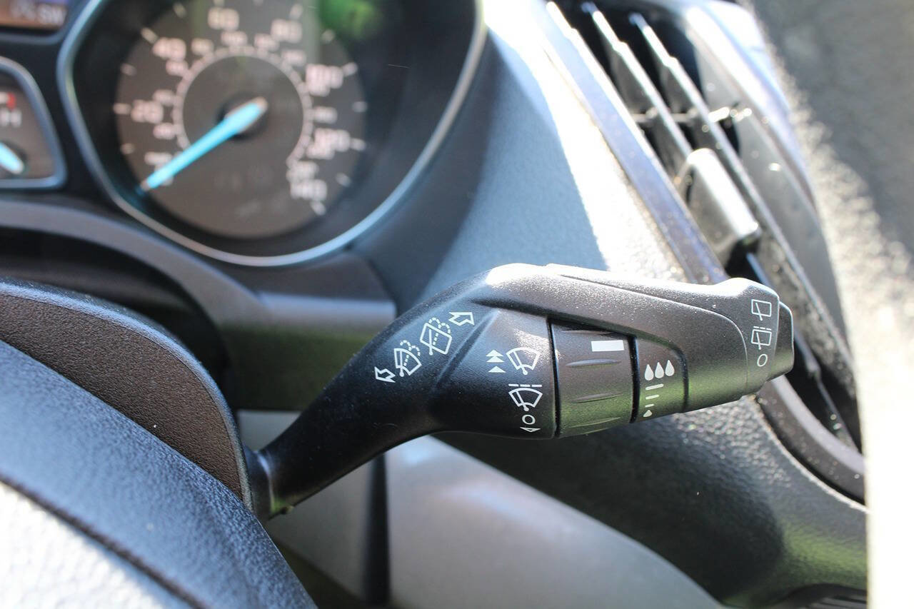 Used 2017 Ford Escape SE image 92