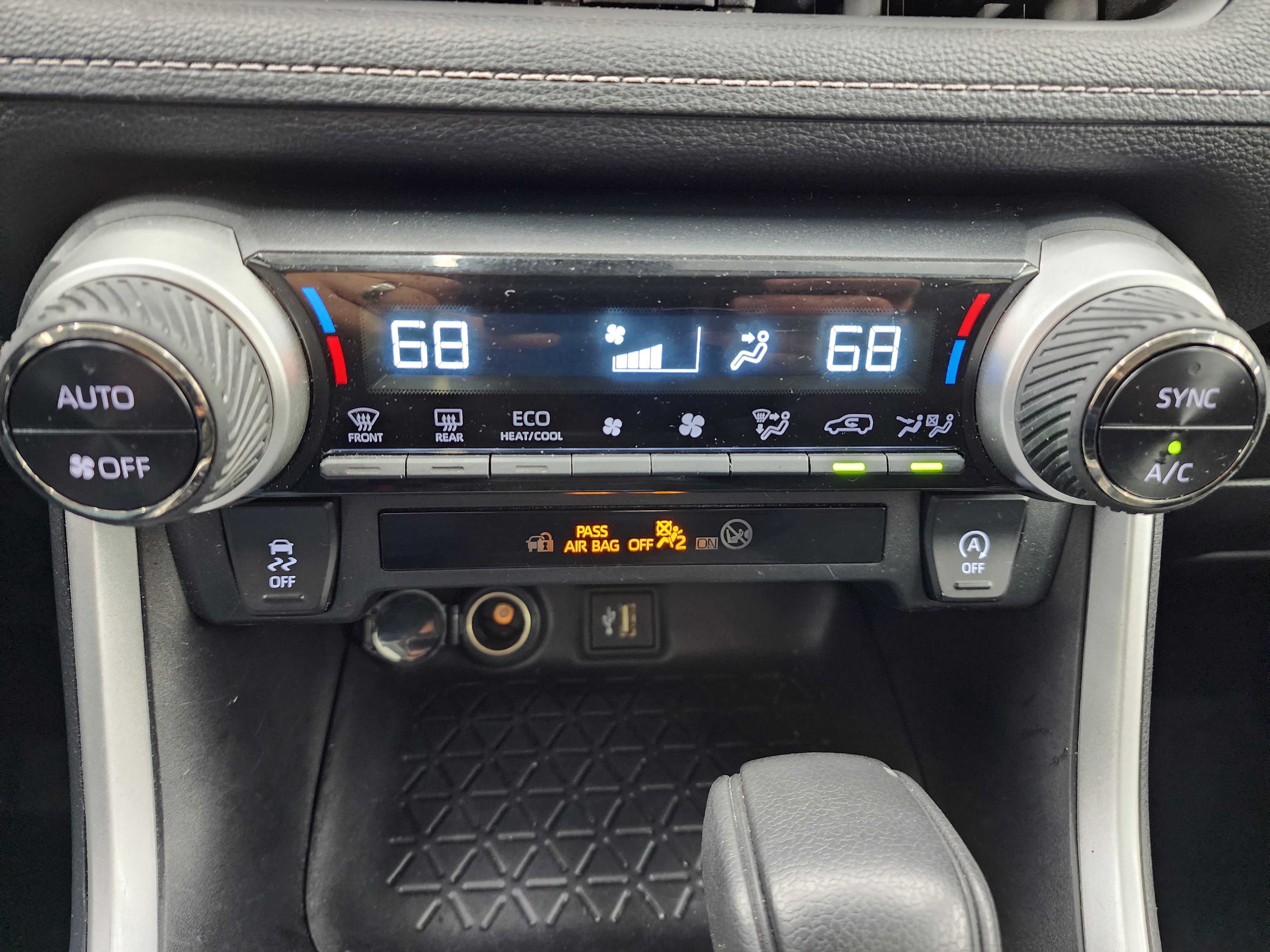 Used 2024 Toyota RAV4 XLE image 15